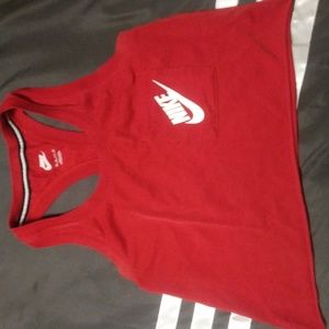Nike tops (2)